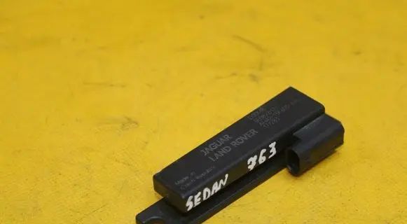 Antenna control unit