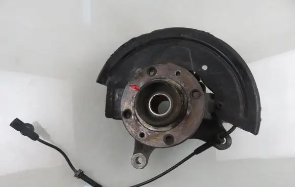 Front wheel hub spindle knuckle