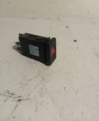 Volkswagen PASSAT B5 Hazard light switch 3B0953235D