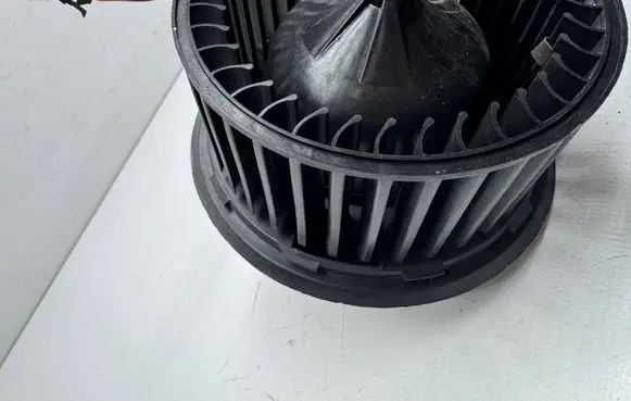Seat Cordoba (6K) Heater fan/blower M12 TG26