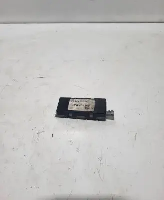 Volkswagen PASSAT B6 Antenna control unit 3C9035552 12012400