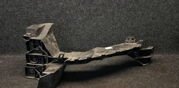 Audi Q7 4M Headlight/headlamp mounting bracket 4M0805607