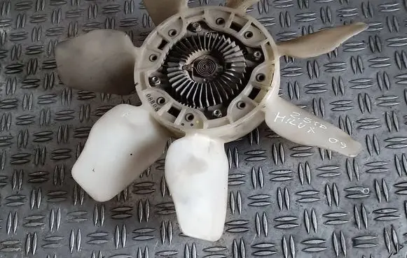 Toyota Hilux (AN10, AN20, AN30) Viscous fan clutch 