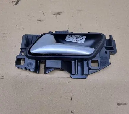 Opel Corsa F Front door interior handle 39198474