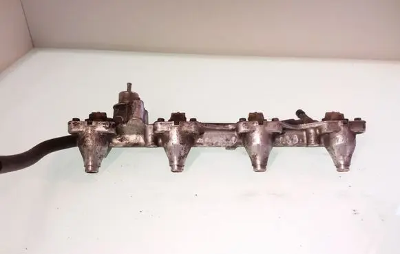 Ford Mondeo MK I Fuel main line pipe 938F9D280AA