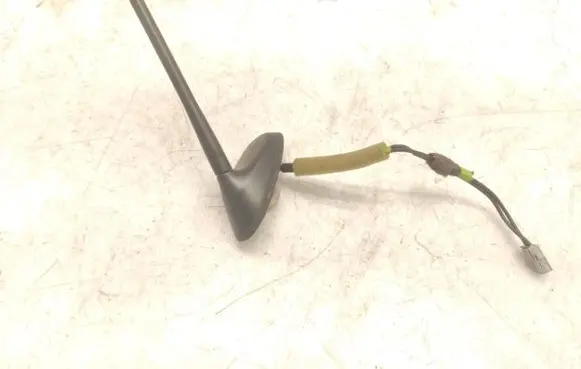 Mazda 5 Radio antenna 