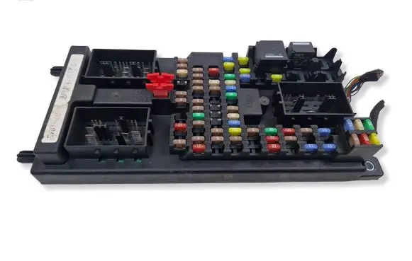 Land Rover Evoque I Fuse module BJ3214F041AD 528251E02 A001049