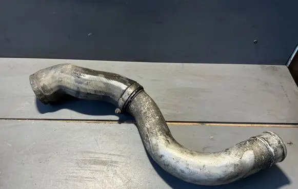BMW 5 E39 Intercooler hose/pipe 
