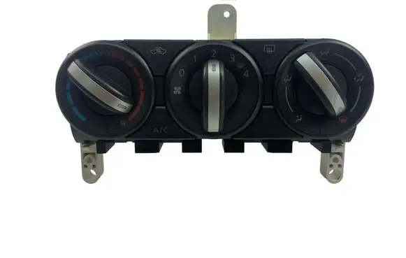 Nissan Qashqai Interior fan control switch