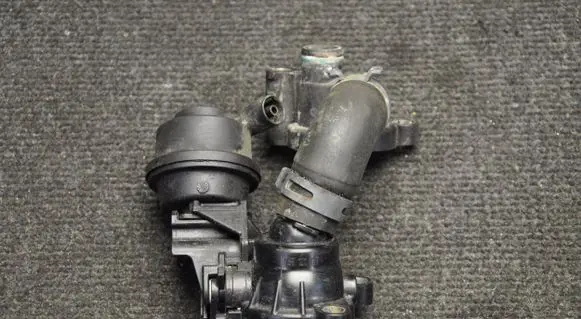 Audi A8 S8 D4 4H Other engine bay part 059121737
