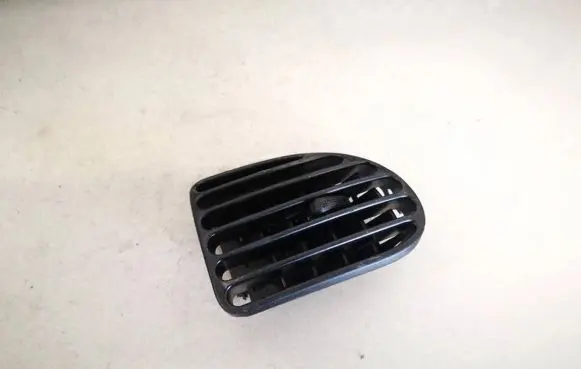 Peugeot 206 Dash center air vent grill