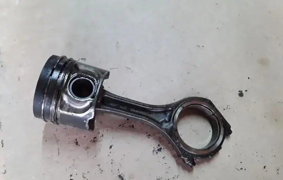 Audi A6 S6 C6 4F Piston with connecting rod 059AA