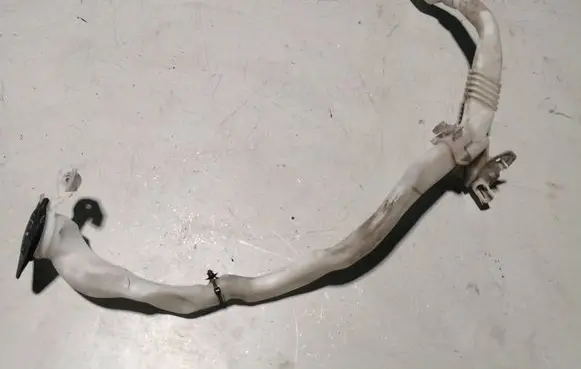 BMW 5 F10 F11 Window washer liquid tank fill tube 11868015
