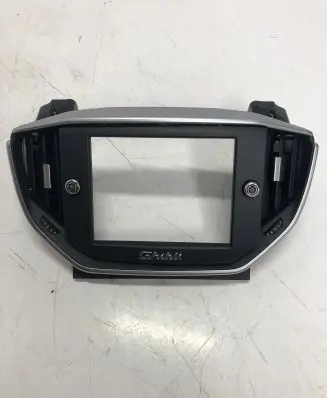 Maserati Ghibli Radio/GPS head unit trim 6700190600 6700190600005