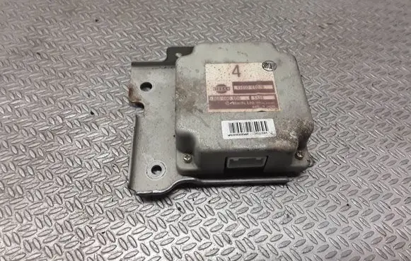 Nissan X-Trail T30 Torque split ecu control unit/module 41650EQ070