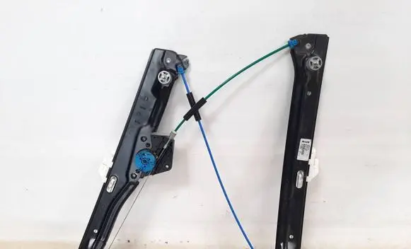 BMW X1 F48 F49 Front door window regulator with motor 7349514