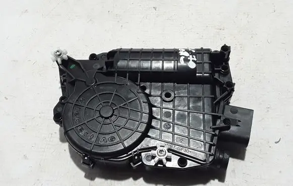 Loading door lock