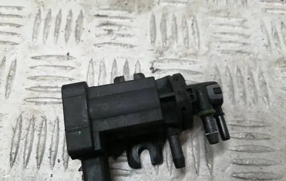 Citroen C4 Cactus Turbo solenoid valve 9811643880