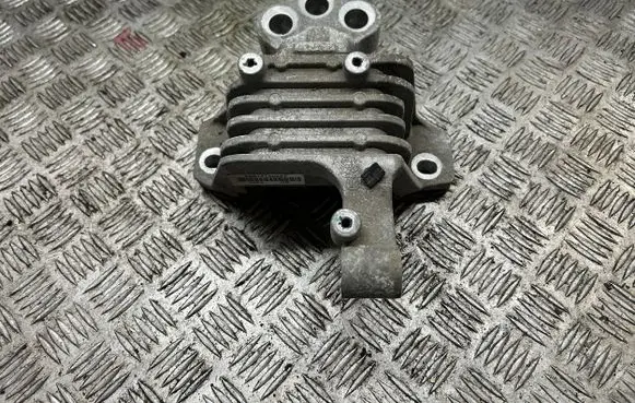 Jeep Cherokee Engine mount bracket P68141406AF