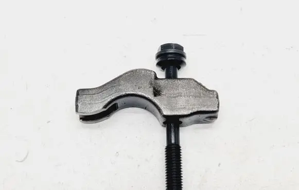 Opel Meriva B Fuel Injector clamp holder