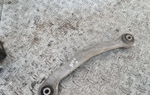 Chrysler 300 - 300C Rear upper control arm/wishbone 04743241AA