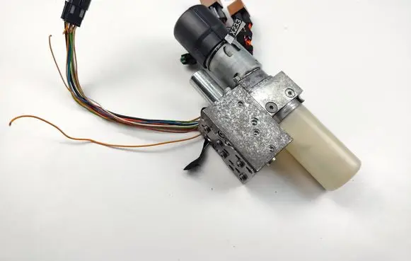 Opel Tigra B Convertible roof hydraulic pump 93162375