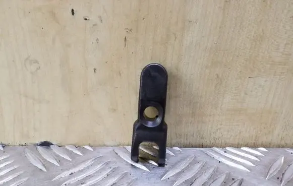 Chevrolet Captiva Fuel Injector clamp holder
