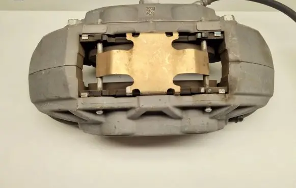 Ford Mustang VI Front brake caliper MR3C2010BC