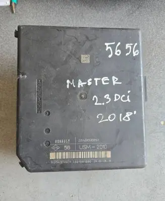 Renault Master III Fuse module 284B69681R USM2010 519543F09