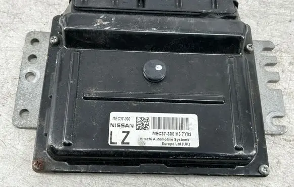 Nissan Micra C+C Engine control unit/module MEC37300
