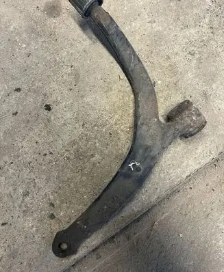 Peugeot 607 Front lower control arm/wishbone