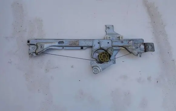 Mazda MX-30 Front wiper linkage and motor
