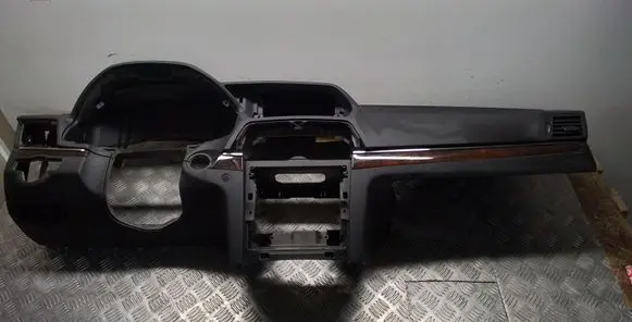 Mercedes-Benz C W204 Dashboard 