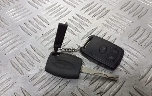 Ford Fiesta Ignition key/card 1471-038