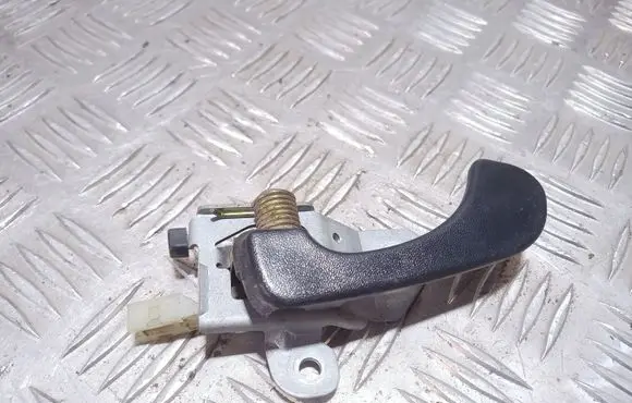 Mitsubishi Carisma Rear door interior handle