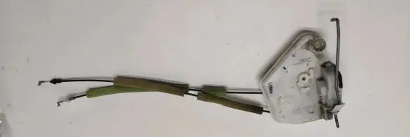Mazda 6 Front door lock PLJ36L2