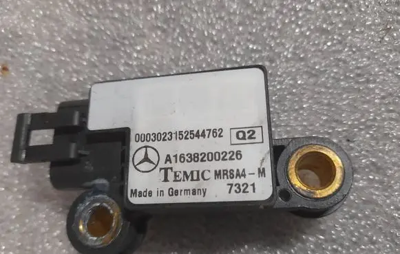 Mercedes-Benz ML W163 Airbag deployment crash/impact sensor a1638200226 1638200226