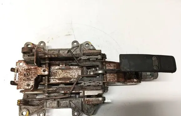 Audi Q7 4L Steering wheel axle 7L8419501AB SC408052204