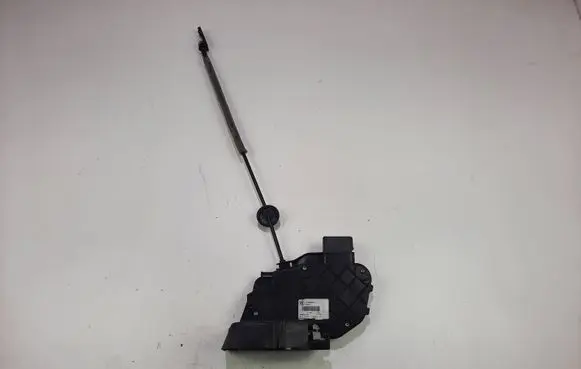 Volvo V70 Front door lock 31253674