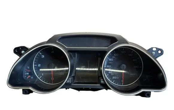 Audi A5 8T 8F Speedometer (instrument cluster) 8T0920983B