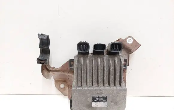 Toyota Avensis T250 Fuel injection control unit/module 8987120070 1310001371