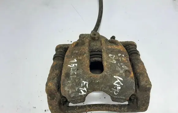 Renault Clio III Front brake caliper