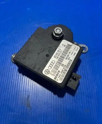 Audi A6 S6 C6 4F Power management control unit 4F0915181A 0199000013 4F0910181E