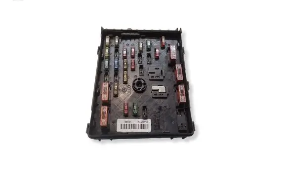 Volkswagen PASSAT B6 Fuse module 3C0937125 63592777