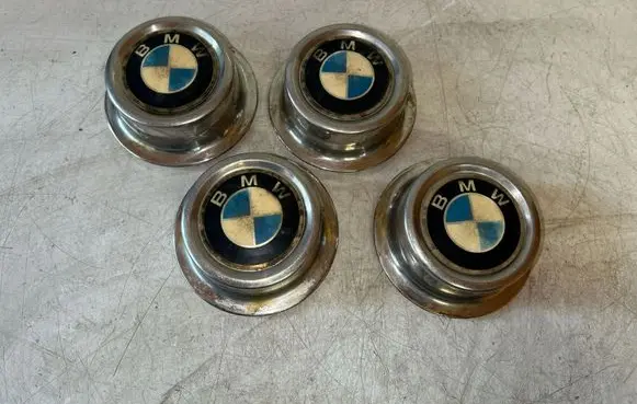BMW 3 E30 Original wheel cap 