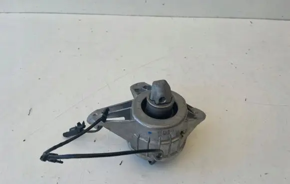 Mercedes-Benz GLE W167 Engine mount bracket 1672407700