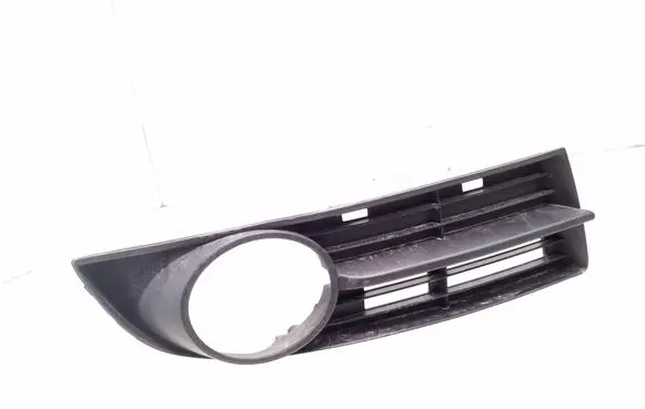Volkswagen Touran I Front bumper lower grill 1T0853666A
