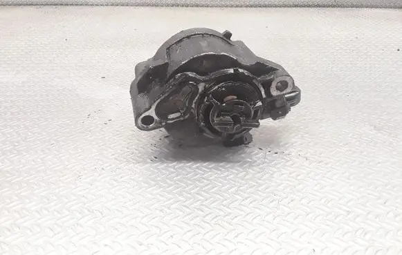 Mazda 3 I Vacuum pump