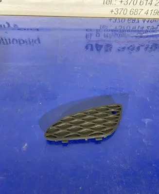 Mercedes-Benz E W211 Front bumper lower grill A2118850353