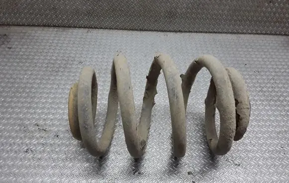 Volkswagen Transporter - Caravelle T4 Rear coil spring